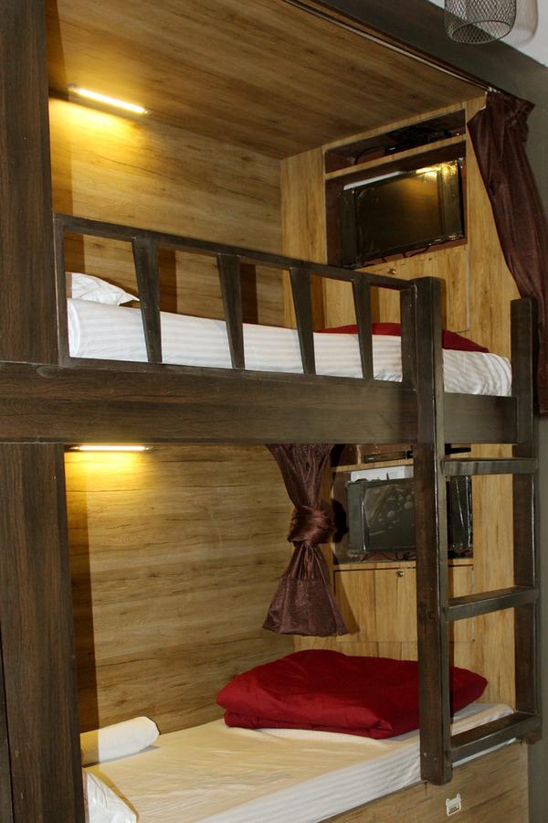 Hilal Dormitory Мумбаи Экстерьер фото
