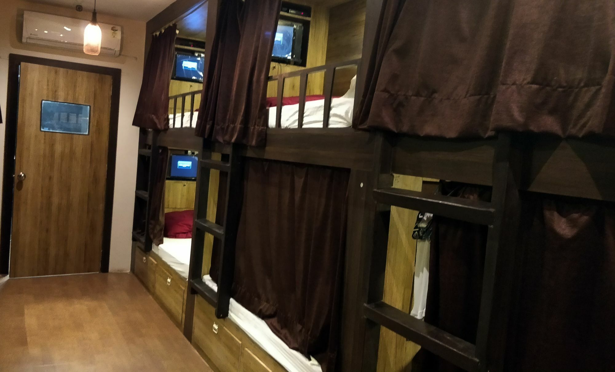 Hilal Dormitory Мумбаи Экстерьер фото